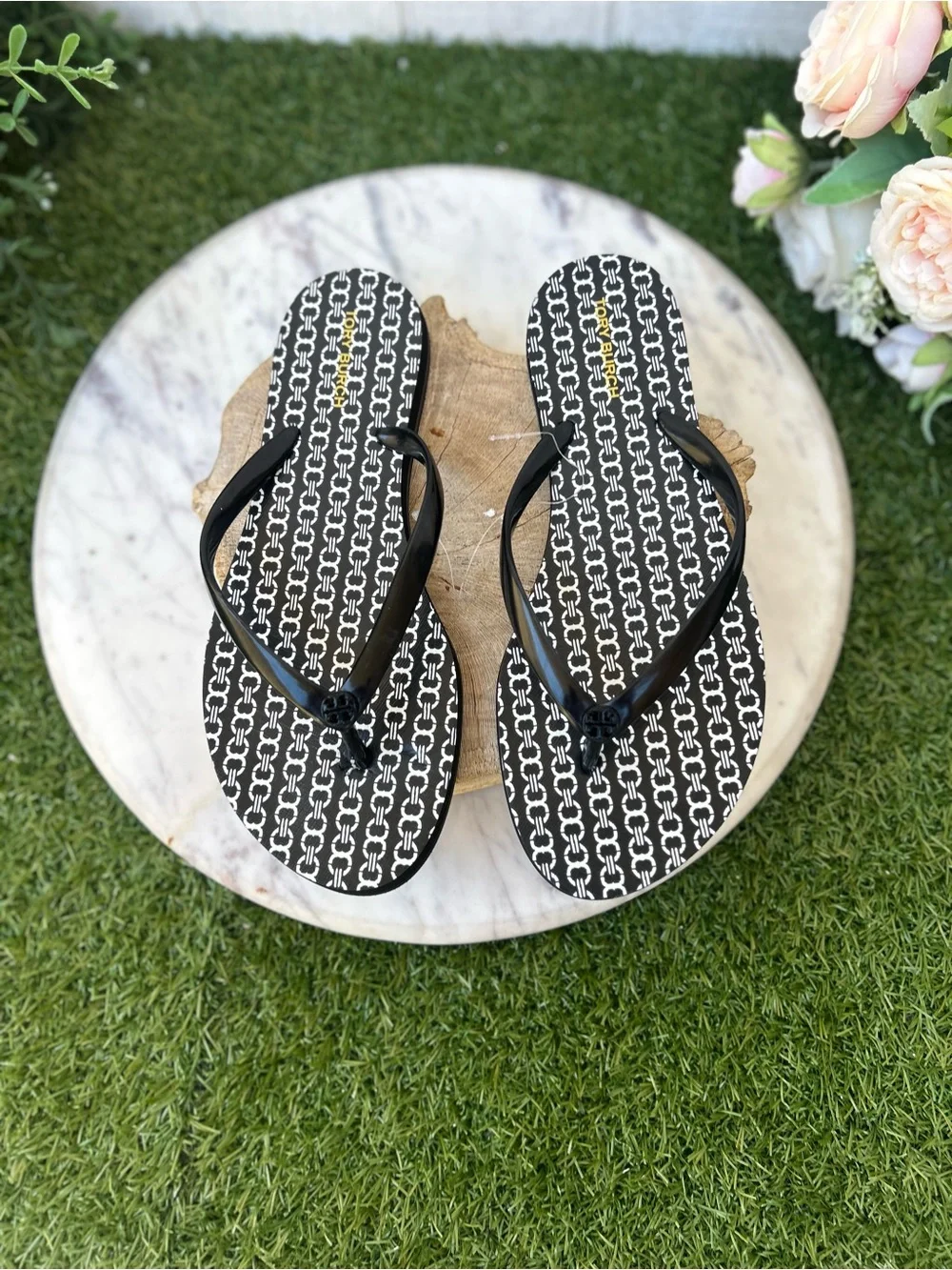 TORY BURCH CHELSEA FLIP FLOP BLACK GEMINI LINK  women size 6 new /no box